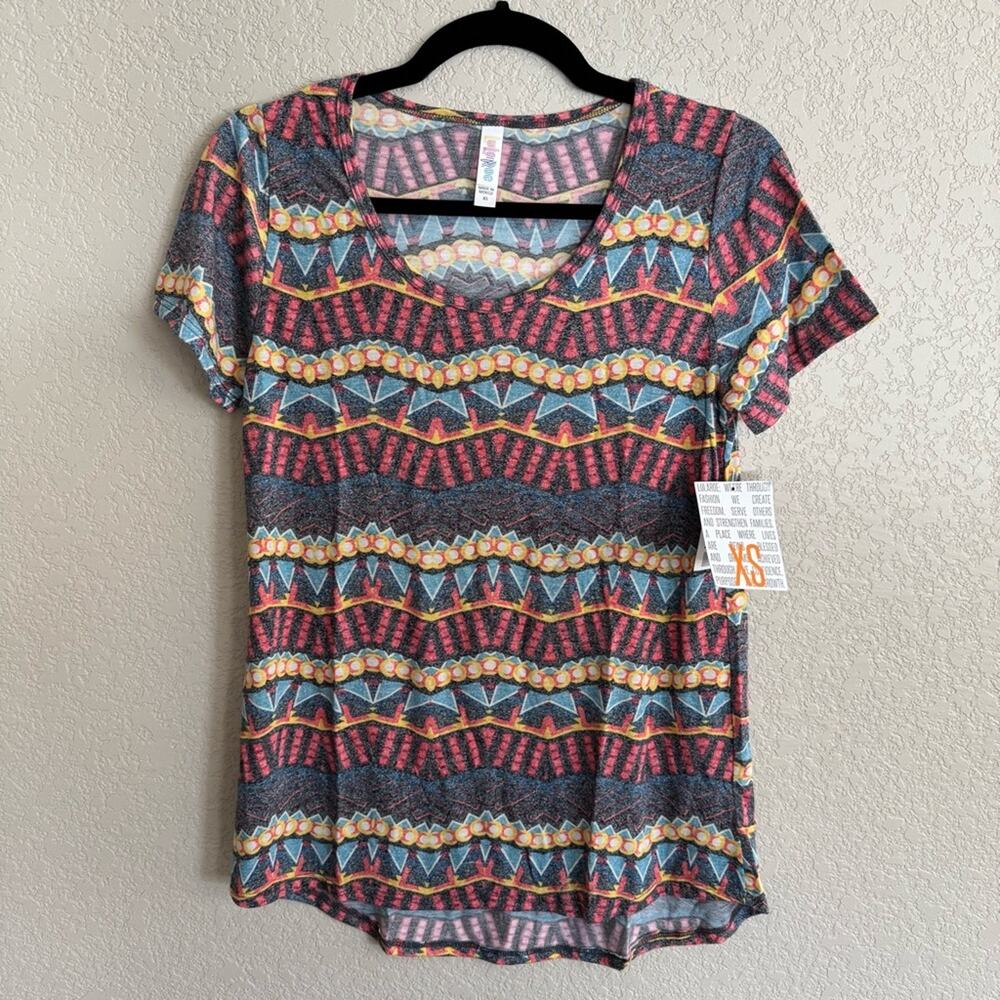 Lularoe Classic-T Geometric Stripes XS‎